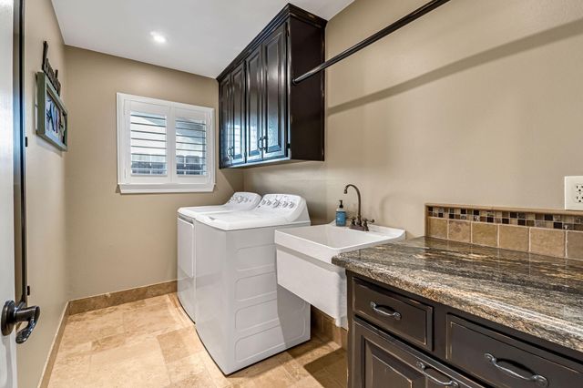 505 Ash Street, Lemoore, CA 93245