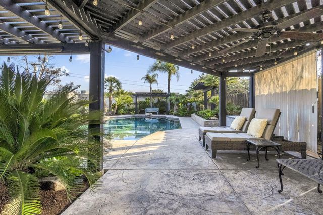 505 Ash Street, Lemoore, CA 93245