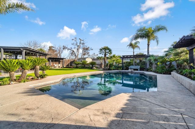 505 Ash Street, Lemoore, CA 93245