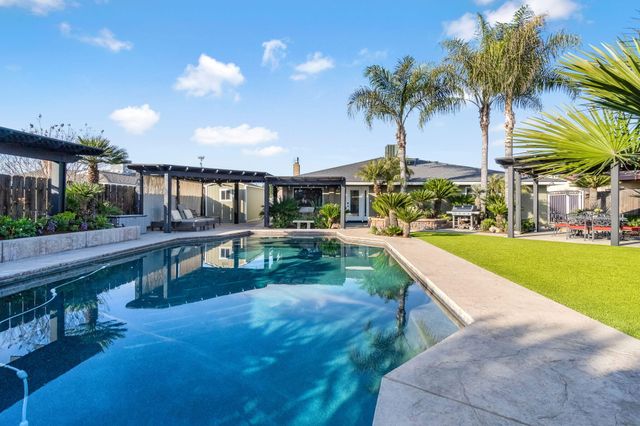 505 Ash Street, Lemoore, CA 93245