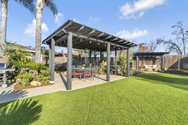 505 Ash Street, Lemoore, CA 93245