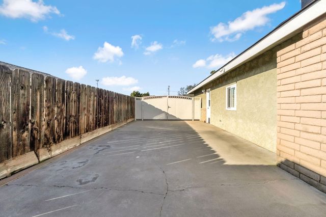 505 Ash Street, Lemoore, CA 93245