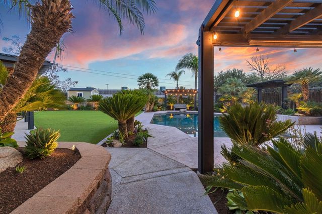 505 Ash Street, Lemoore, CA 93245