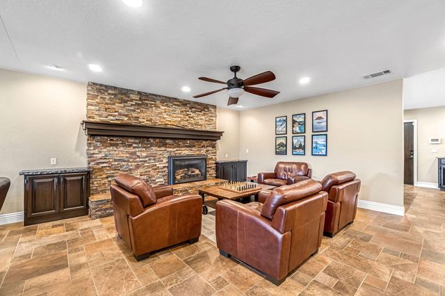 505 Ash Street, Lemoore, CA 93245