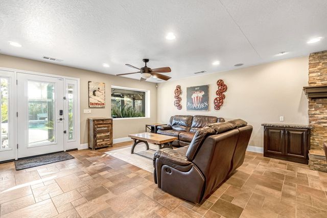 505 Ash Street, Lemoore, CA 93245