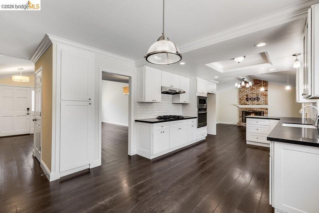 608 W Myrick Ct, Clayton, CA 94517