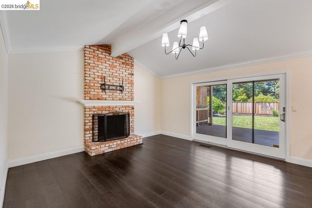 608 W Myrick Ct, Clayton, CA 94517