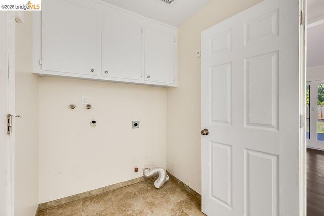 608 W Myrick Ct, Clayton, CA 94517