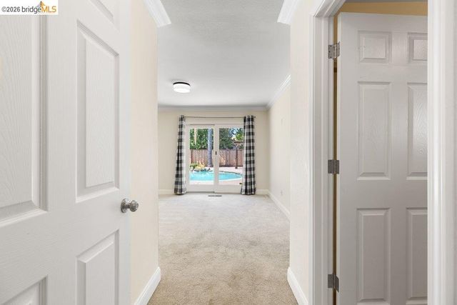 608 W Myrick Ct, Clayton, CA 94517