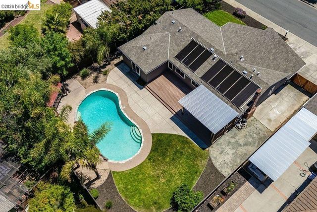 608 W Myrick Ct, Clayton, CA 94517