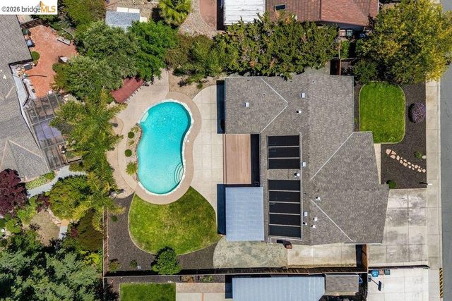 608 W Myrick Ct, Clayton, CA 94517