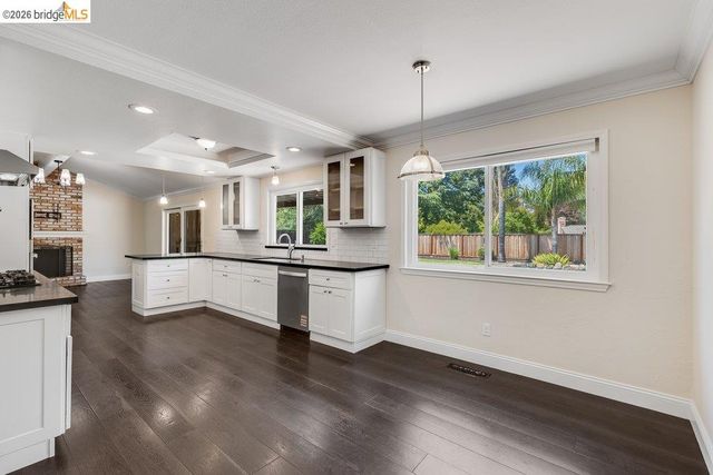 608 W Myrick Ct, Clayton, CA 94517