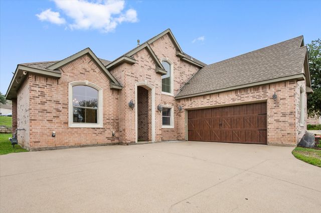 9029 Reata West Drive, Benbrook, TX 76126