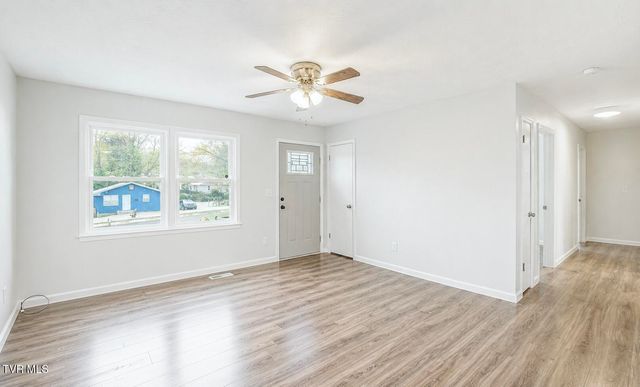 728 South Lynn Avenue, Elizabethton, TN 37643