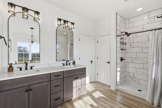 5267 W Nokes Lane, Brookline, MO 65619