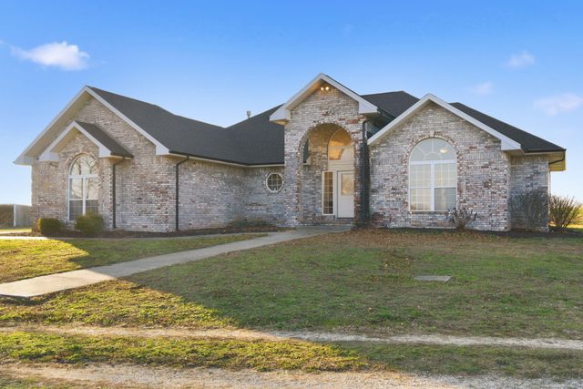 5267 W Nokes Lane, Brookline, MO 65619