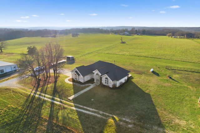 5267 W Nokes Lane, Brookline, MO 65619