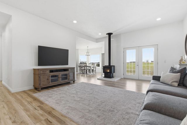 5267 W Nokes Lane, Brookline, MO 65619