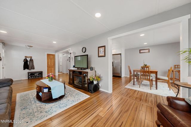 220 Aristocrat Way, Reno, NV 89506