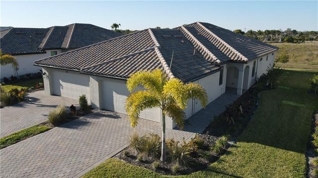 19488 Hinkley DR, Estero, FL 33928