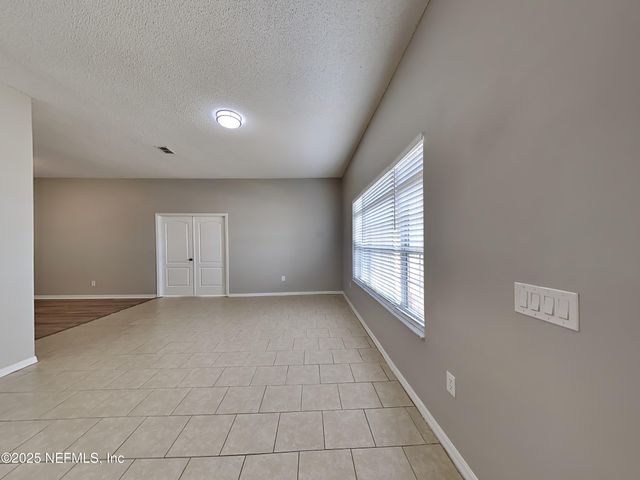 250 PARKVIEW Drive, Palm Coast, FL 32164