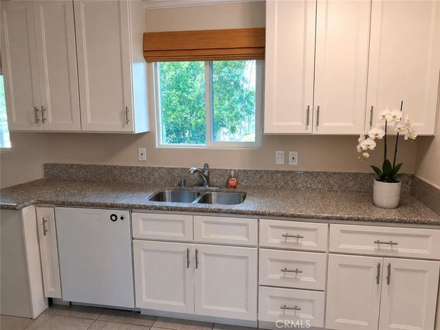 1005 Stradella, Los Angeles, CA 90077