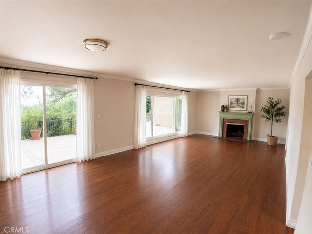 1005 Stradella, Los Angeles, CA 90077