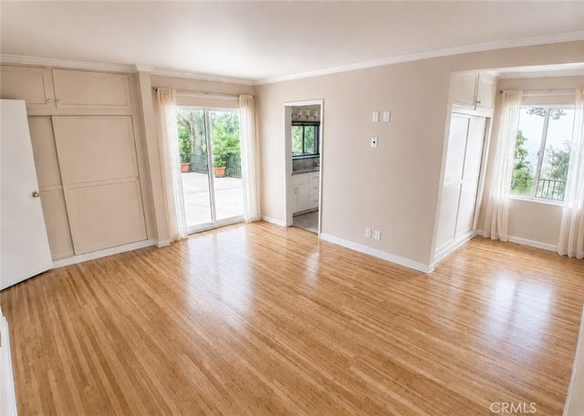 1005 Stradella, Los Angeles, CA 90077