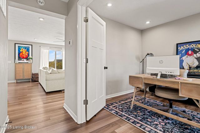 426 Birchwood Dr, Shepherdsville, KY 40165