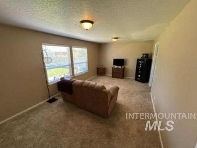 914 S Chestnut, Nampa, ID 83686