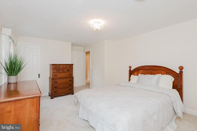 105 LA PAIX LN, Baltimore, MD 21204