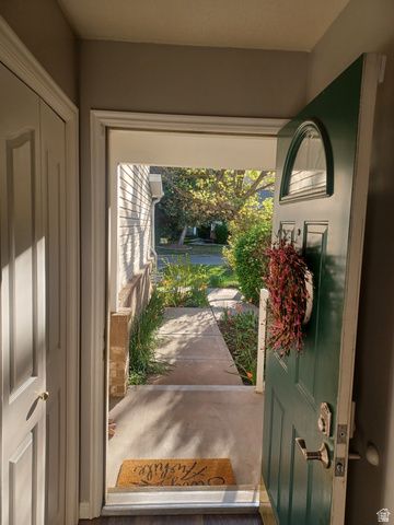 185 N 50 W, Centerville, UT 84014