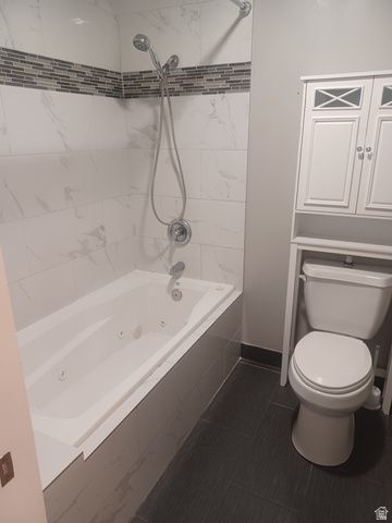 185 N 50 W, Centerville, UT 84014