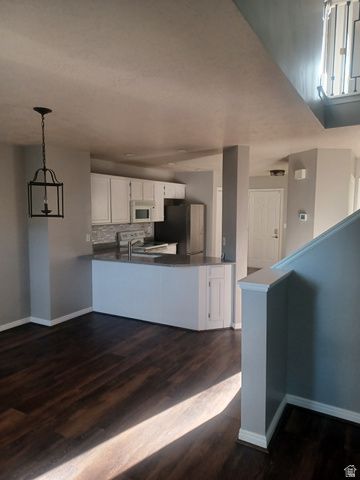 185 N 50 W, Centerville, UT 84014