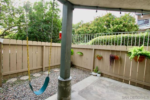 3021 Golden Oak Way, Spring Valley, CA 91978