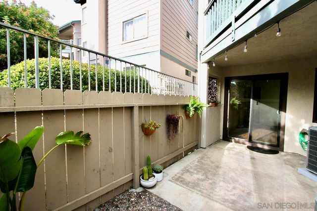 3021 Golden Oak Way, Spring Valley, CA 91978