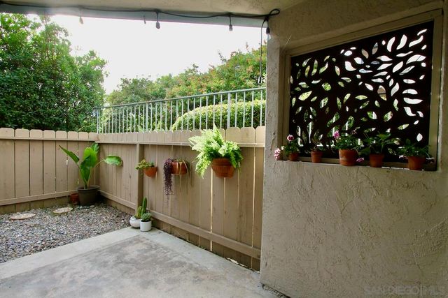 3021 Golden Oak Way, Spring Valley, CA 91978