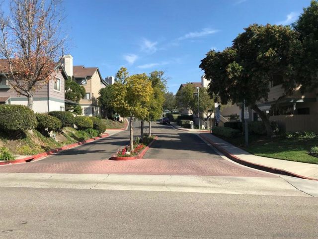 3021 Golden Oak Way, Spring Valley, CA 91978