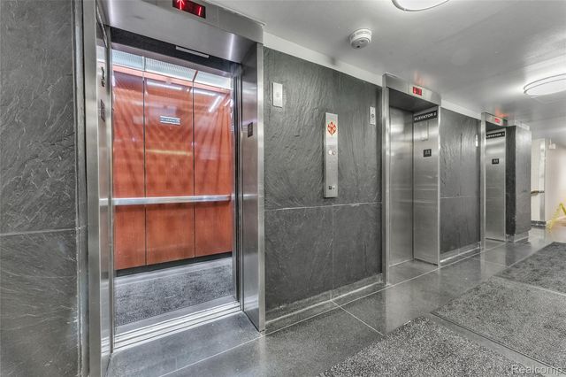 8200 E Jefferson Ave 1610, Detroit, MI 48214