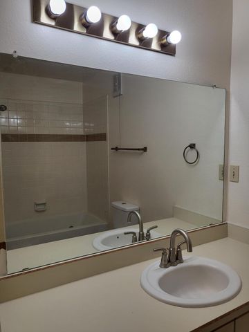 829 Country Club Drive SE APT 2A, Rio Rancho, NM 87124