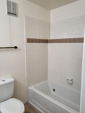829 Country Club Drive SE APT 2A, Rio Rancho, NM 87124