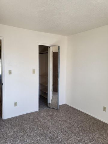 829 Country Club Drive SE APT 2A, Rio Rancho, NM 87124