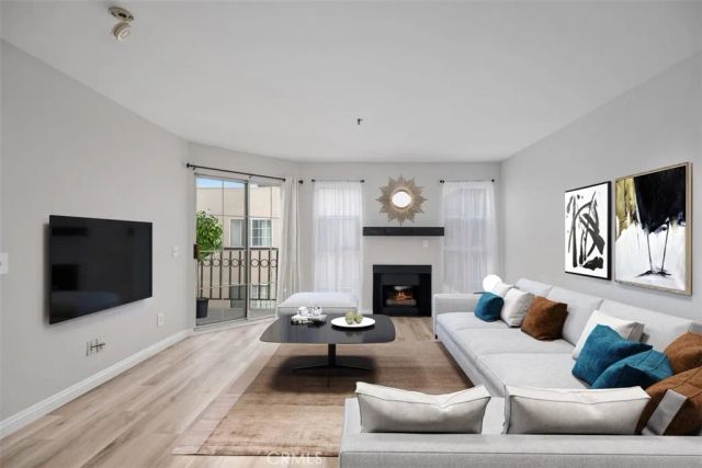 801 Pine Avenue 401, Long Beach, CA 90813
