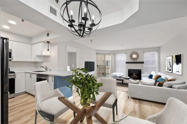801 Pine Avenue 401, Long Beach, CA 90813