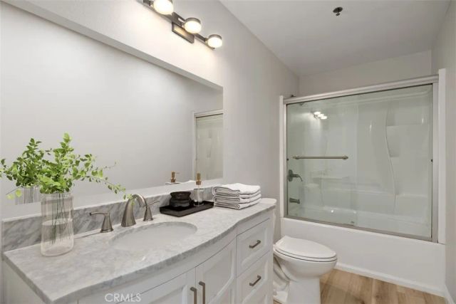 801 Pine Avenue 401, Long Beach, CA 90813