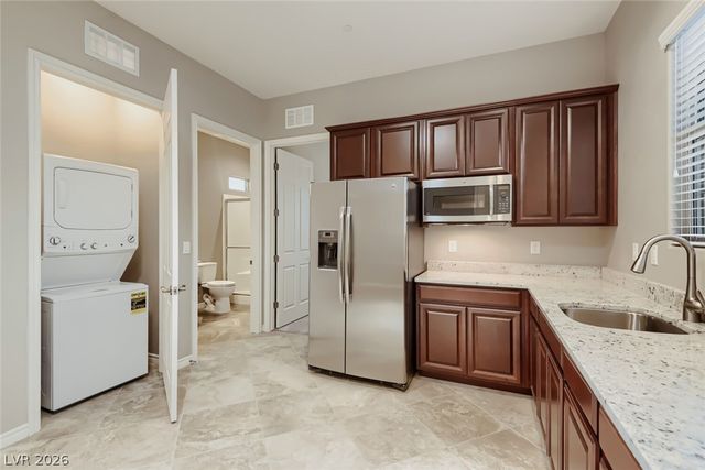 488 Sterling Falls Avenue, Henderson, NV 89011