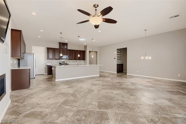 488 Sterling Falls Avenue, Henderson, NV 89011