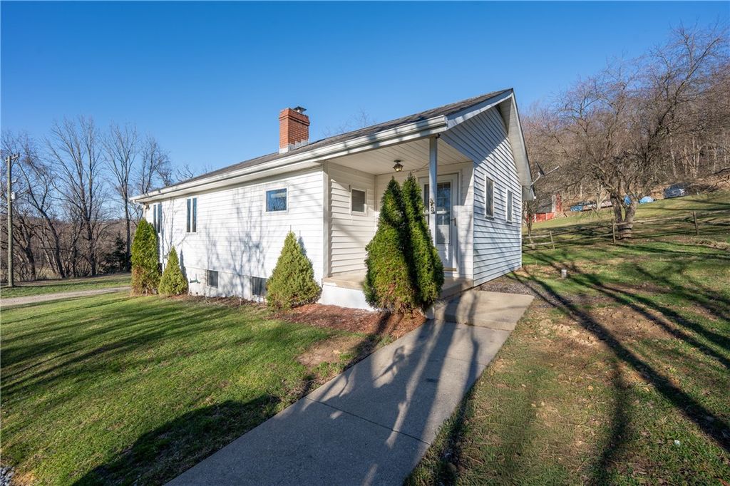 116 Mulling Ln, Mt Pleasant Twp, PA 15650