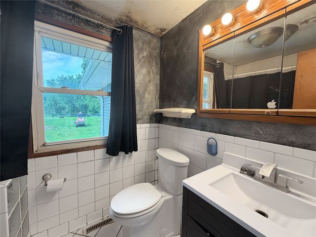 7171 NW 54th Avenue, Urbandale, IA 50322