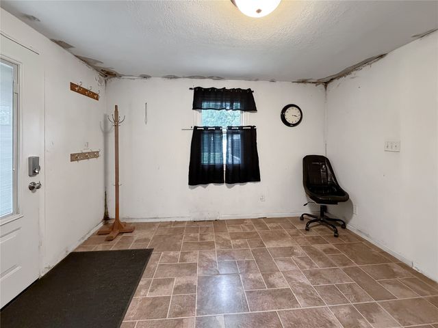 7171 NW 54th Avenue, Urbandale, IA 50322